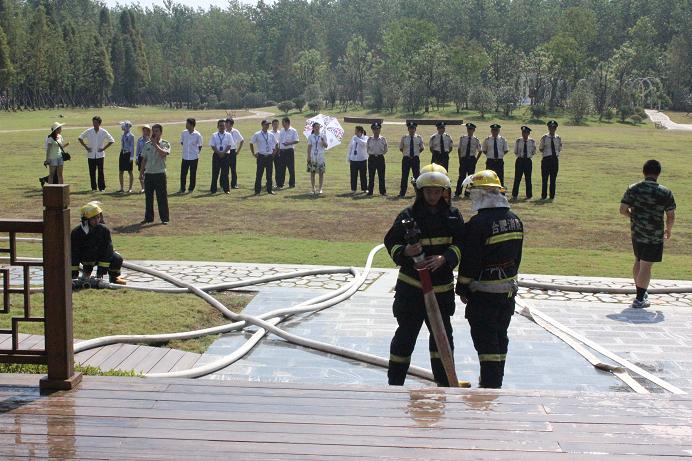 �������ս�����̳- ��Ȩ���Ĳ��˵�����