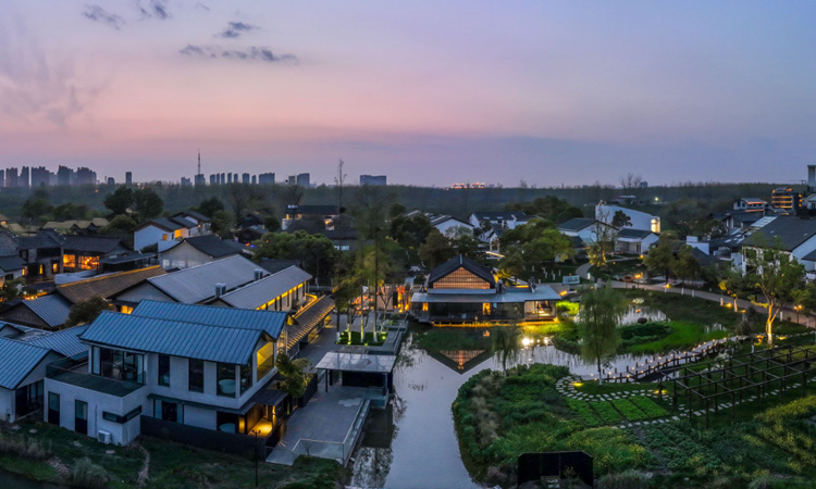 ���ڲ������ս�����̳