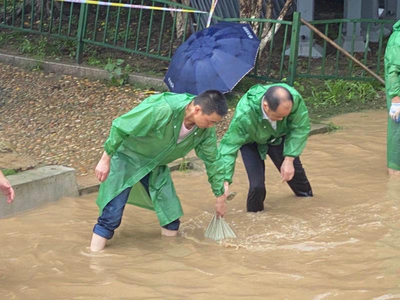 �������ս�����̳- ��Ȩ���Ĳ��˵�����