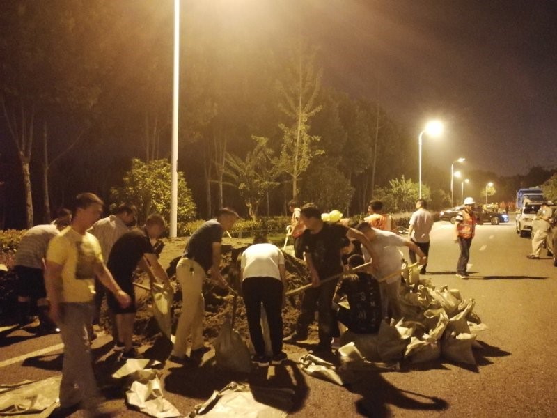 �������ս�����̳- ��Ȩ���Ĳ��˵�����