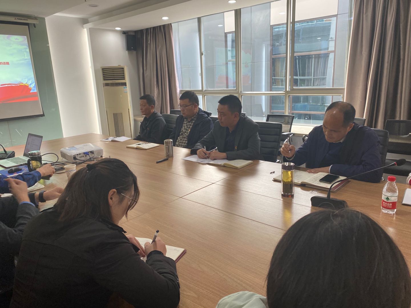 �������ս�����̳- ��Ȩ���Ĳ��˵�����