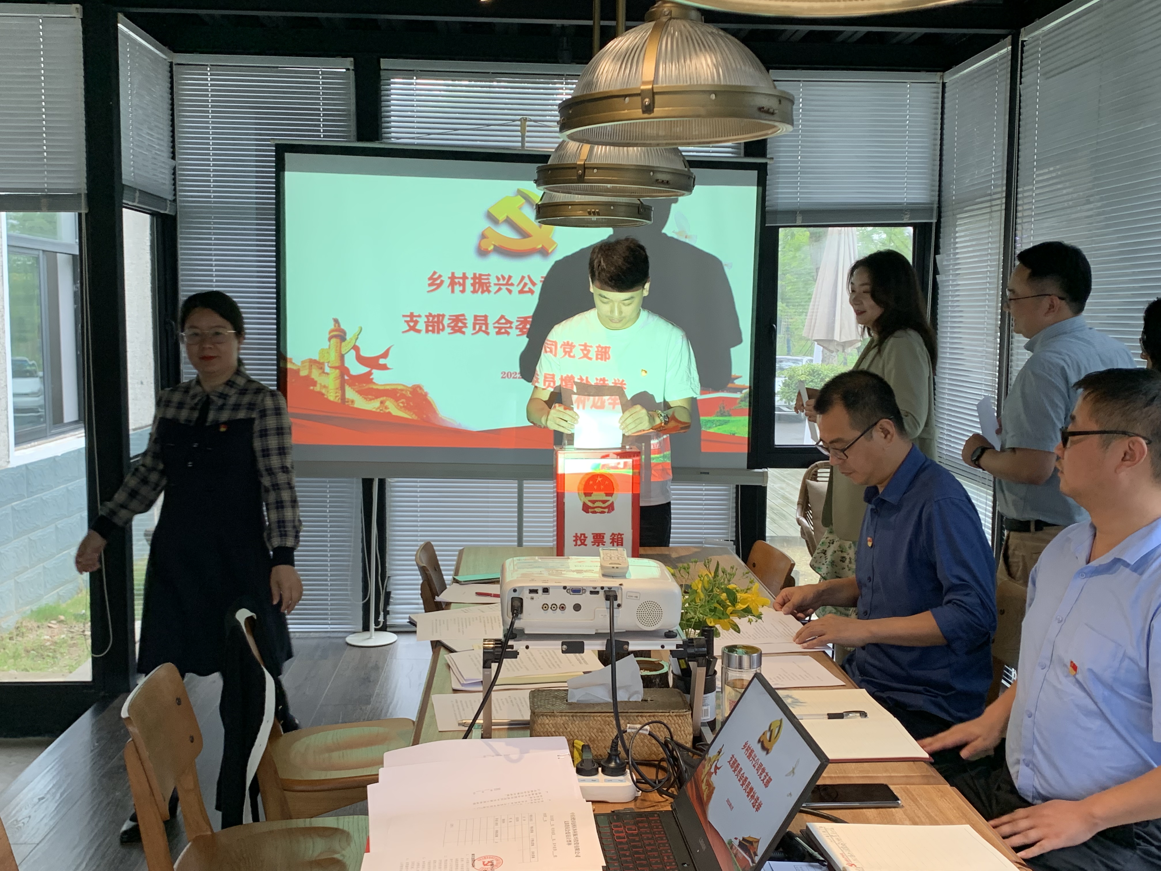 �������ս�����̳- ��Ȩ���Ĳ��˵�����