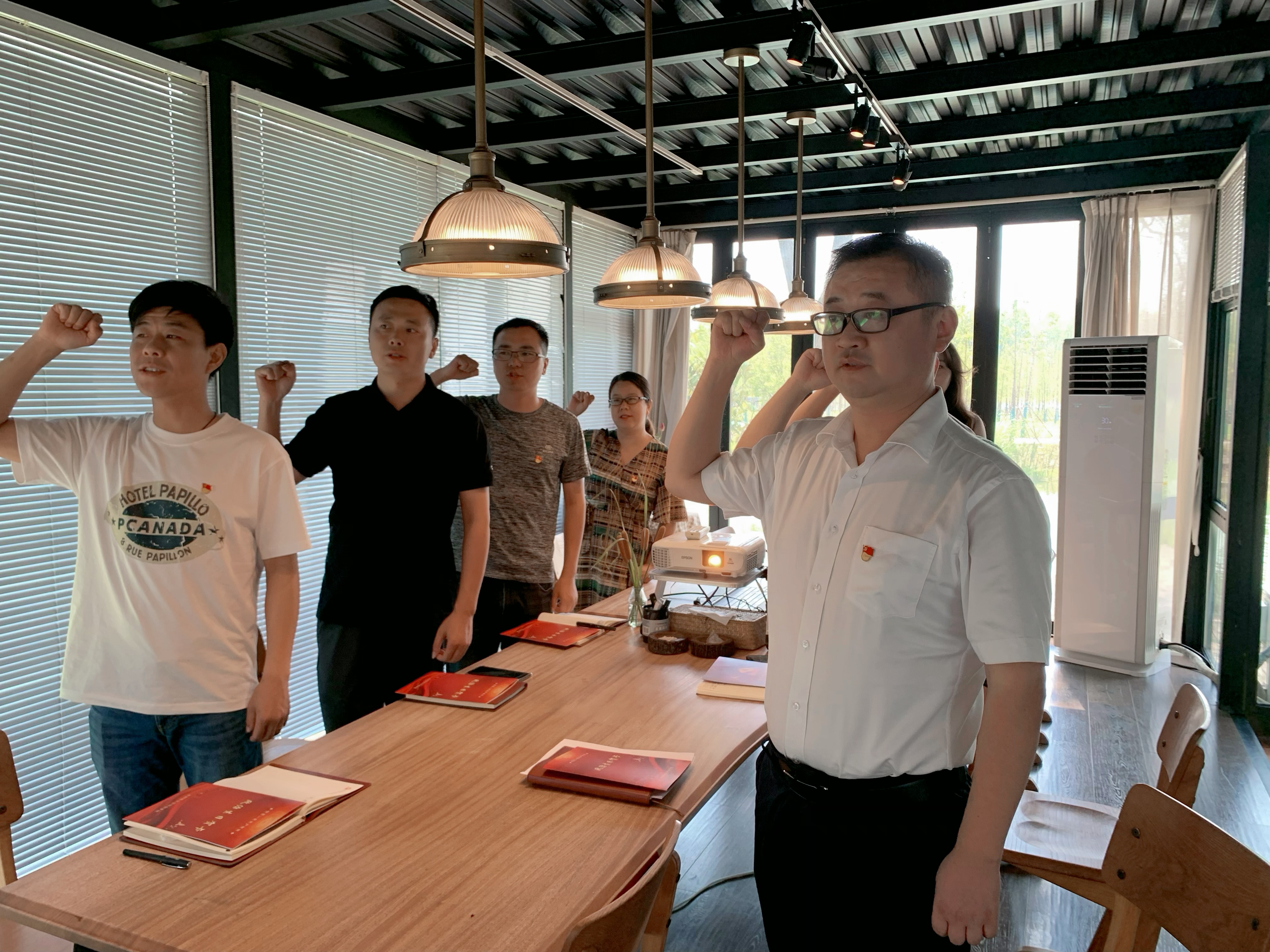 �������ս�����̳- ��Ȩ���Ĳ��˵�����