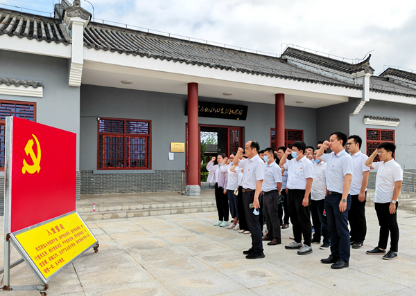 �������ս�����̳- ��Ȩ���Ĳ��˵�����