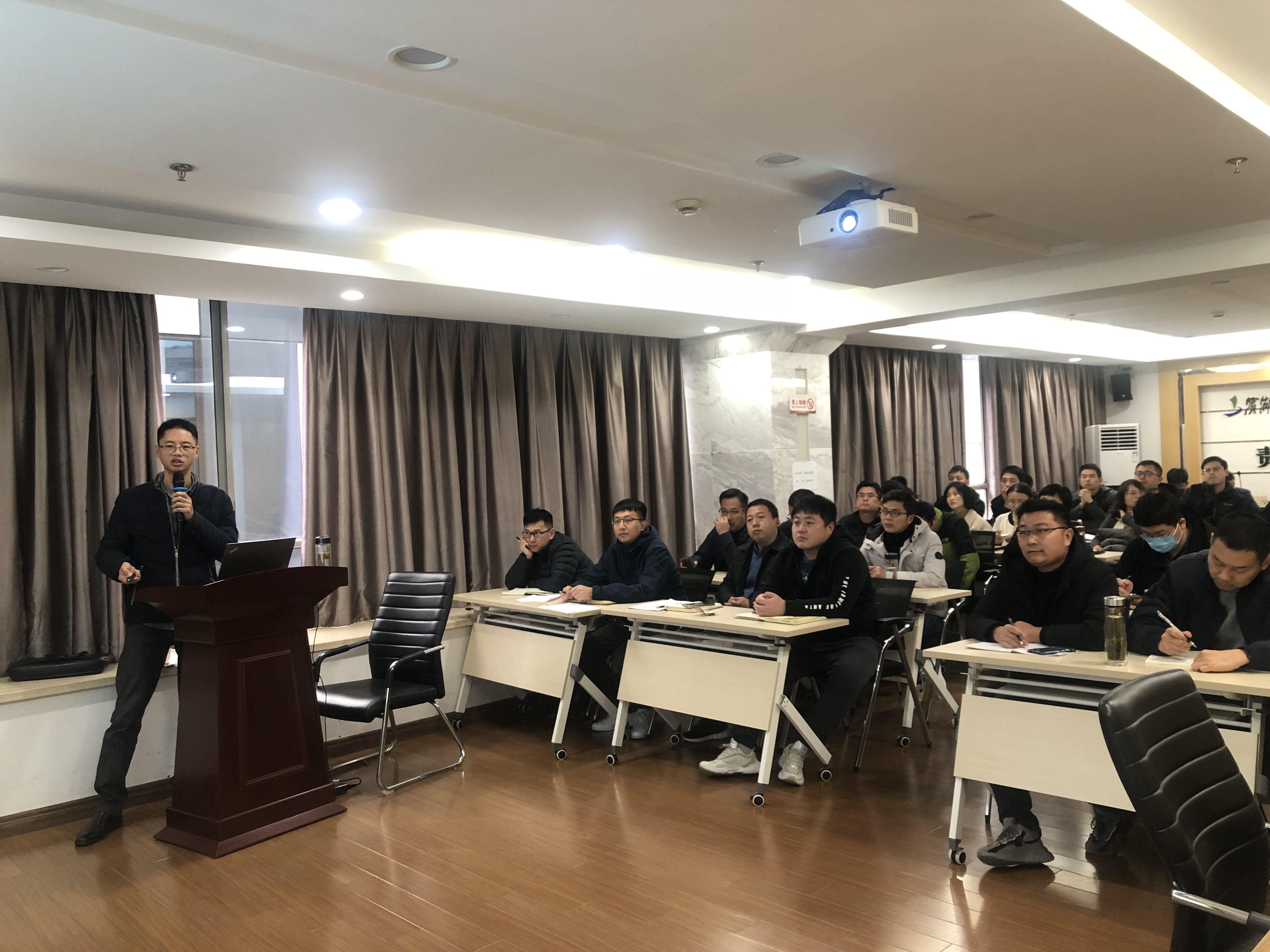 �������ս�����̳- ��Ȩ���Ĳ��˵�����