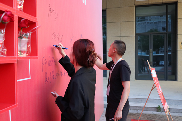 �������ս�����̳- ��Ȩ���Ĳ��˵�����