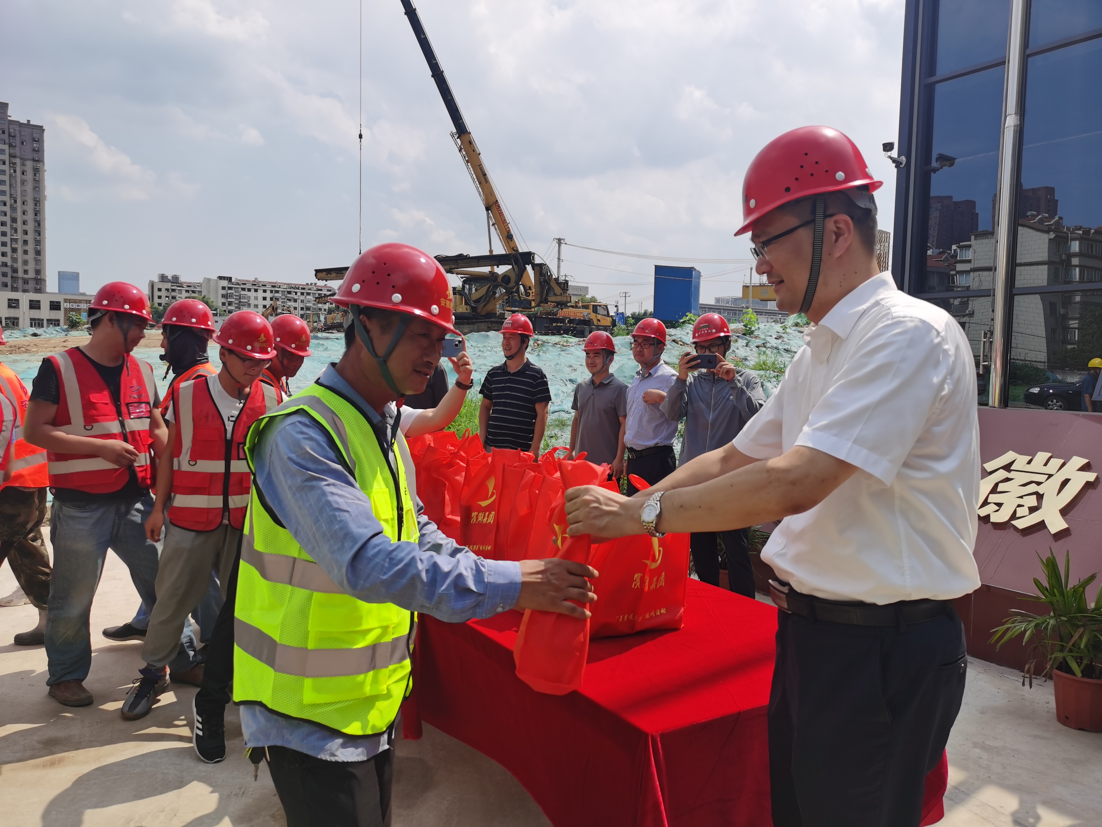 �������ս�����̳- ��Ȩ���Ĳ��˵�����