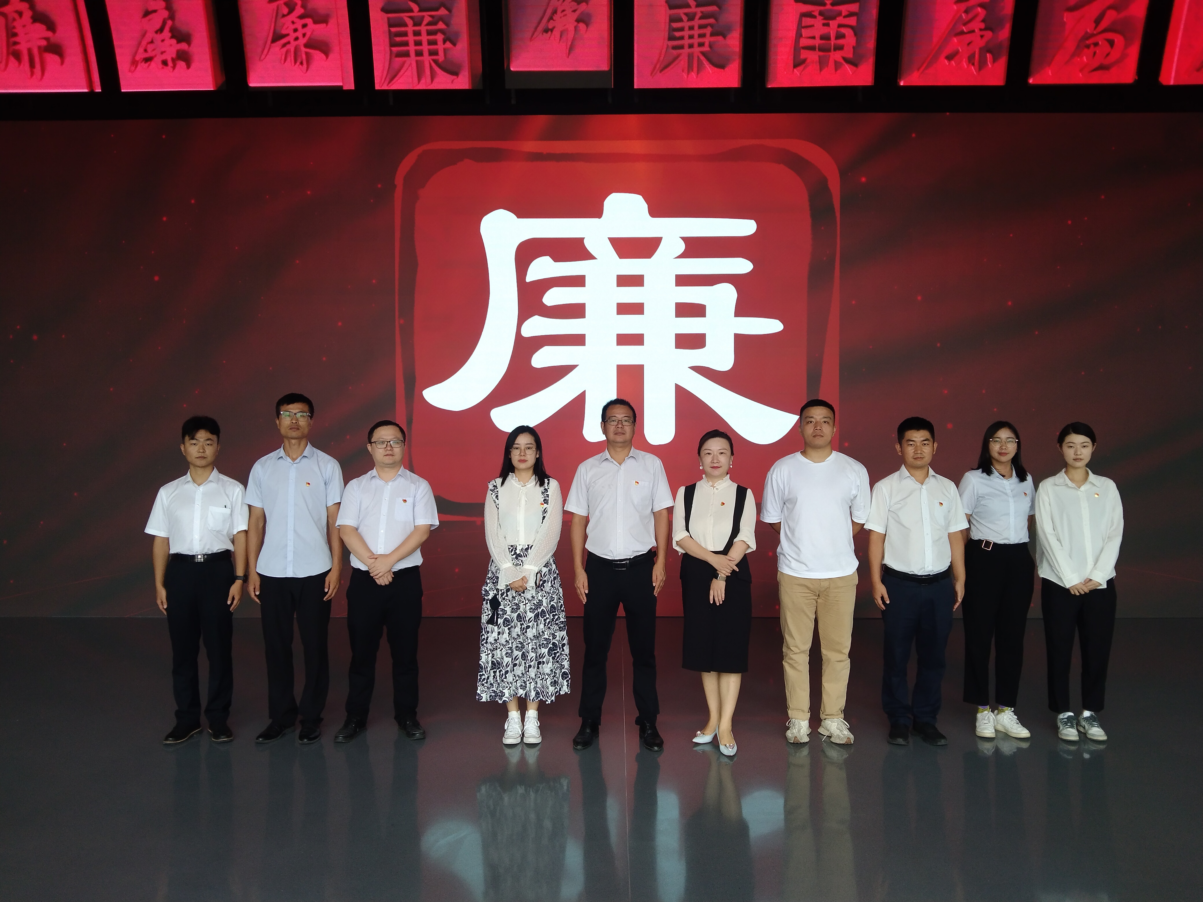 �������ս�����̳- ��Ȩ���Ĳ��˵�����