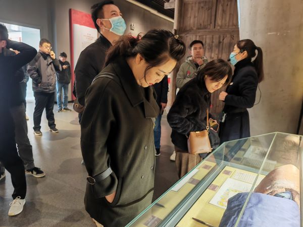 �������ս�����̳- ��Ȩ���Ĳ��˵�����