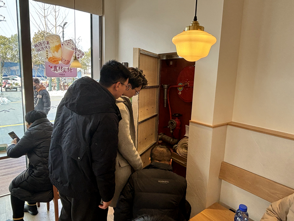 �������ս�����̳- ��Ȩ���Ĳ��˵�����