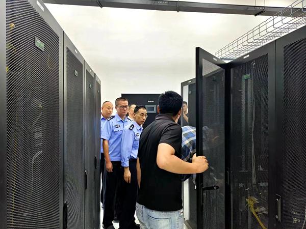 �������ս�����̳- ��Ȩ���Ĳ��˵�����