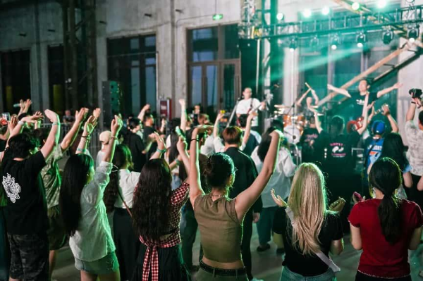 �������ս�����̳- ��Ȩ���Ĳ��˵�����